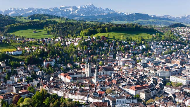 Während zweier Stunden den Kandidatinnen für den Stadtrat St. Gallen in der DenkBar auf den Zahn fühlen – Frauen wählen Frauen
