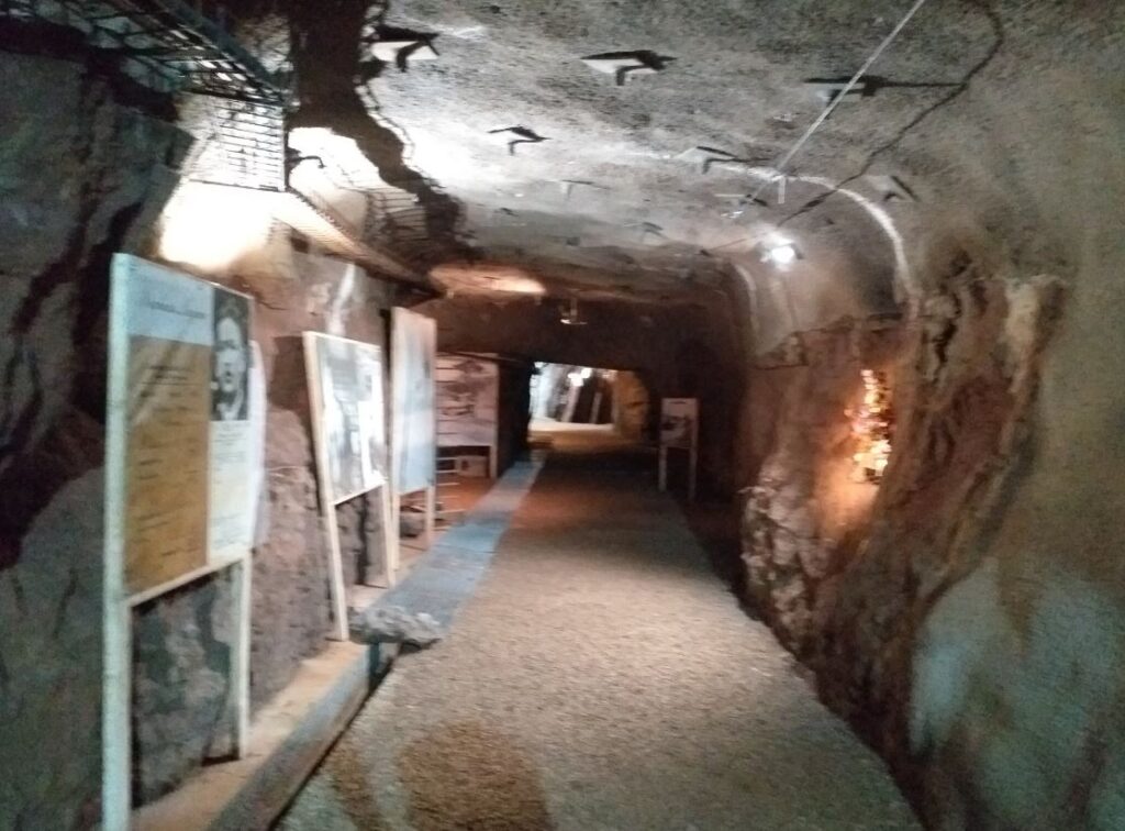 In den Kriegsjahren wurde im Bergwerk Herznach Eisenerz abgebaut – Ausflugstipp